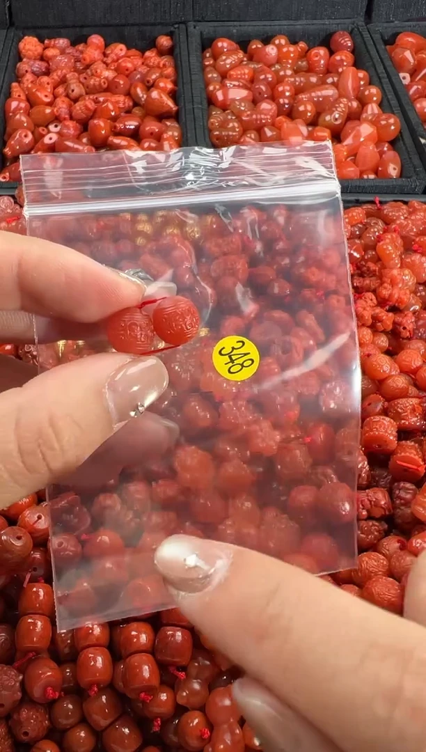 【闪购商品】南红玛瑙颈饰未镶嵌1