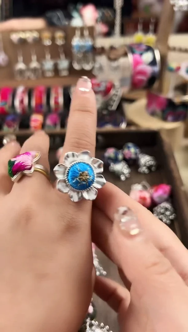 【闪购商品】织绣民族风老绣饰品364