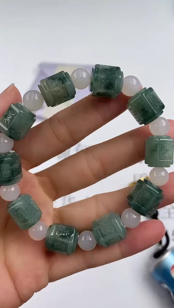 未镶嵌挂件翡翠354105  多人