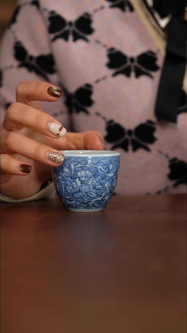 元青花海水牡丹纹蛋蛋杯