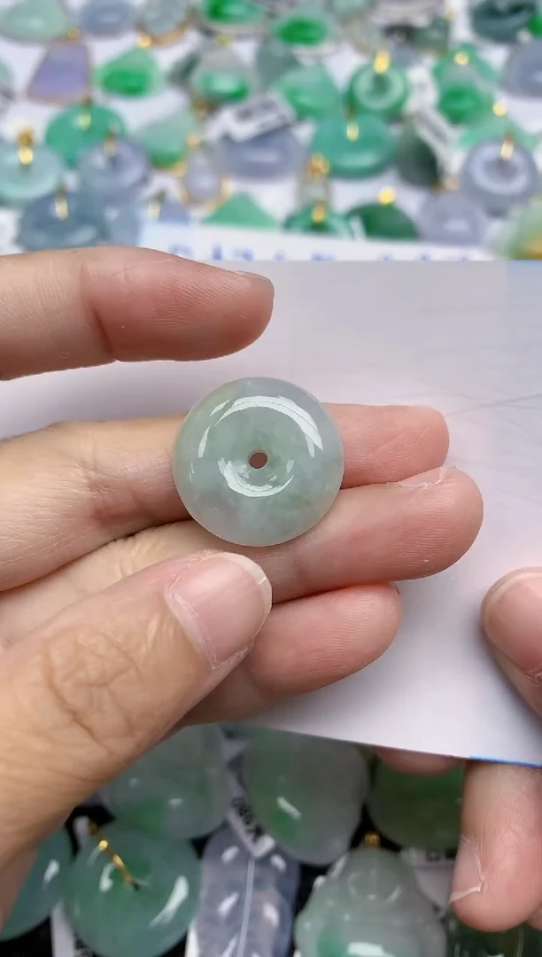 翡翠未镶嵌颈饰天然A货翡翠