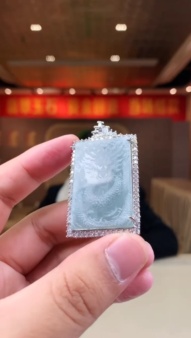 【闪购商品】翡翠颈饰未镶嵌             *5