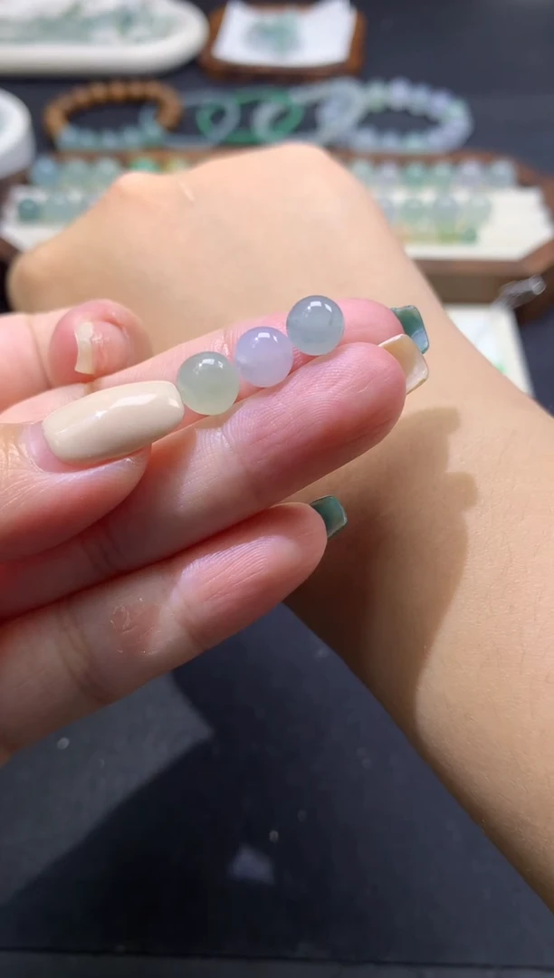 未镶嵌定制翡翠卡7mm