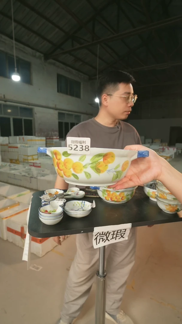 碗景德镇高温釉下手绘陶瓷