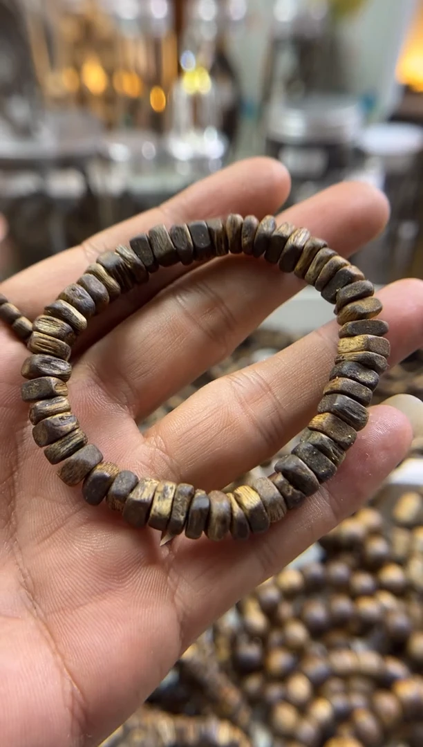 【闪购商品】沉香手串99分沉绿棋楠片珠 多样性选其一