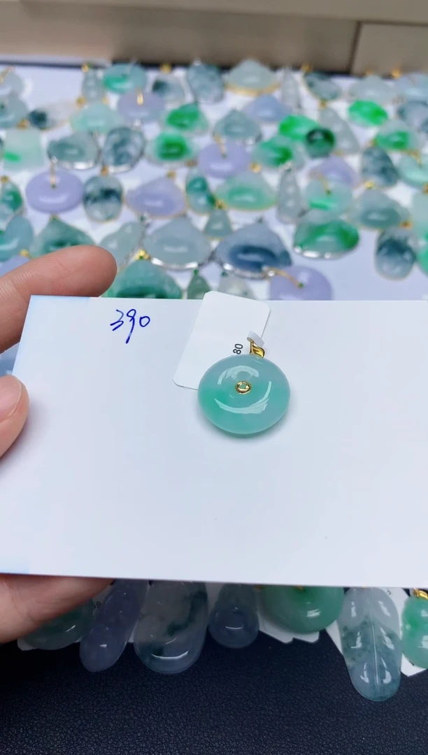 【闪购商品】翡翠颈饰18K金镶嵌天然翡翠A货