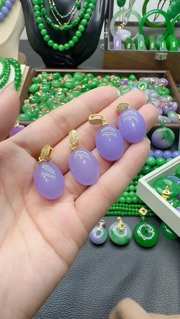吊坠(赠链)未镶嵌翡翠紫蛋面裸