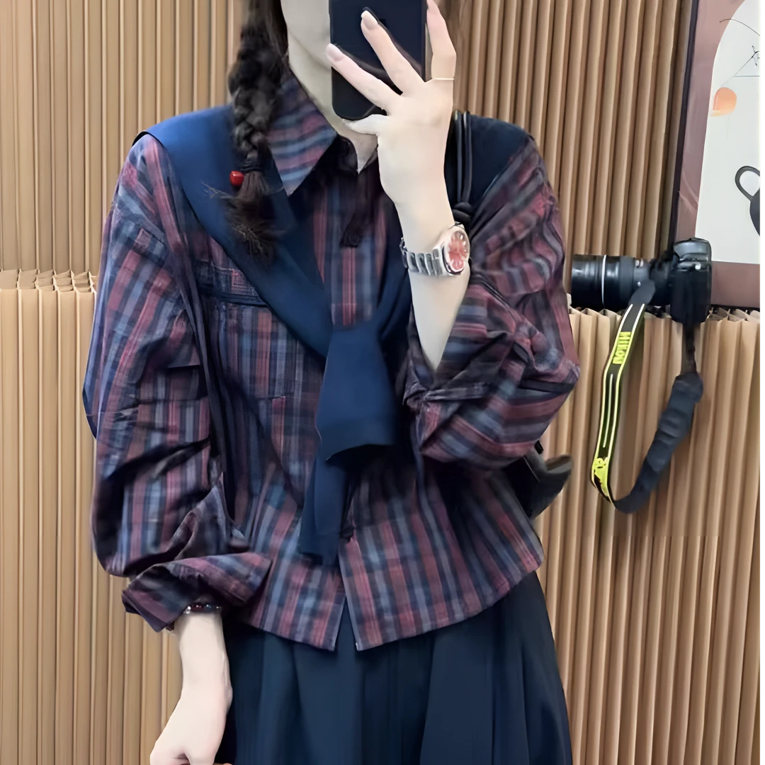 2025年秋季新款时尚宽松显瘦格子长袖衬衫女设计感小众外套+披肩