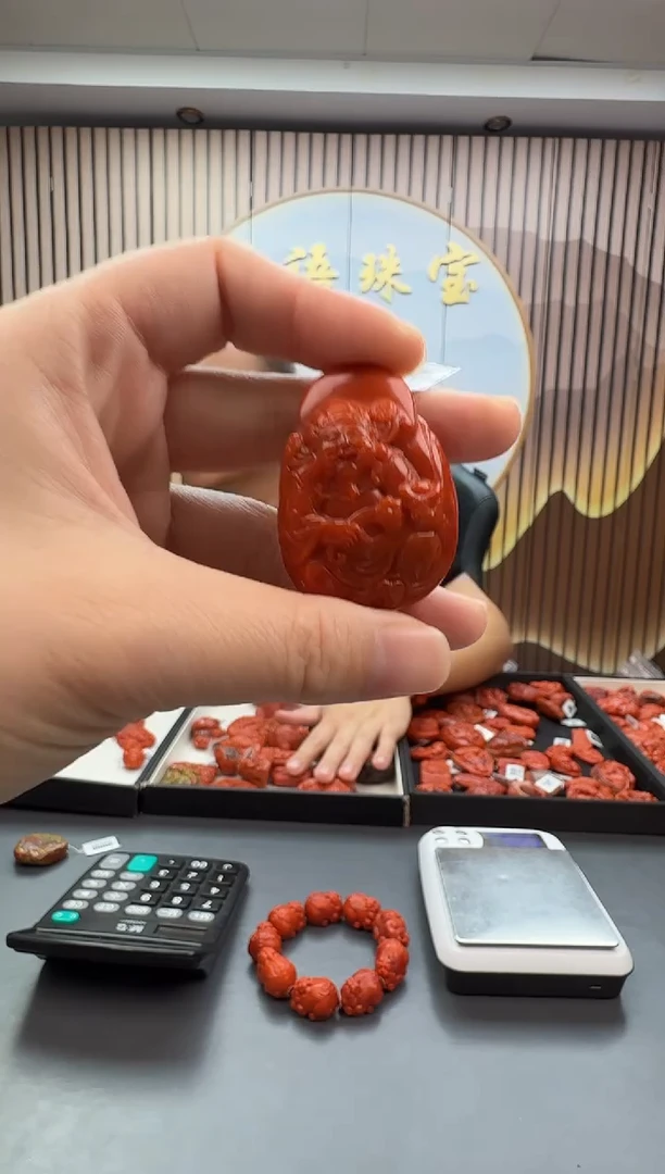 未镶嵌雕刻南红玛瑙079ZB1205产品一个