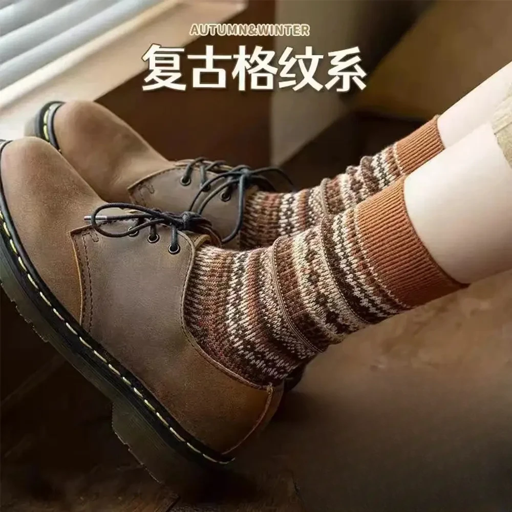 新款袜子女秋冬季堆堆袜日系复古中筒长袜民族风美拉德色时尚百搭