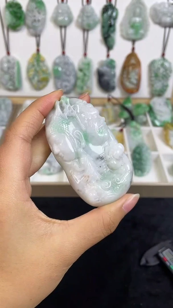 颈饰未镶嵌翡翠1