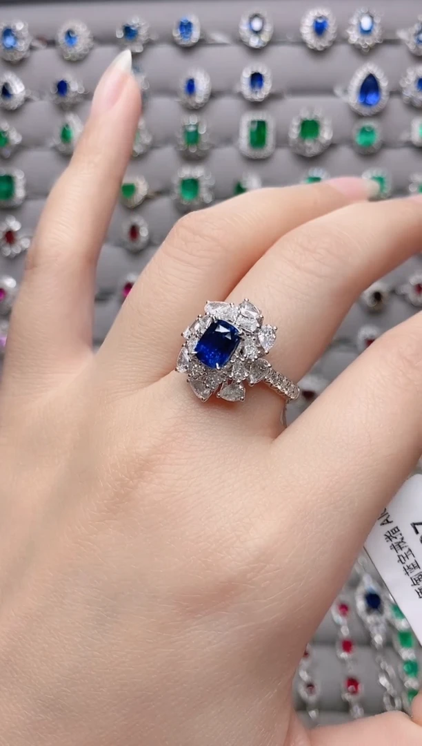 【闪购商品】蓝宝石18K金戒指18K金镶嵌.