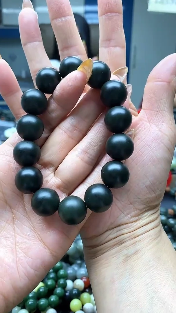 未镶嵌手串和田玉沙枣青16