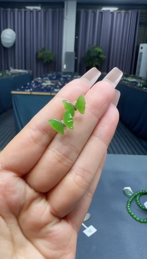 【闪购商品】和田玉耳饰18K金镶嵌1