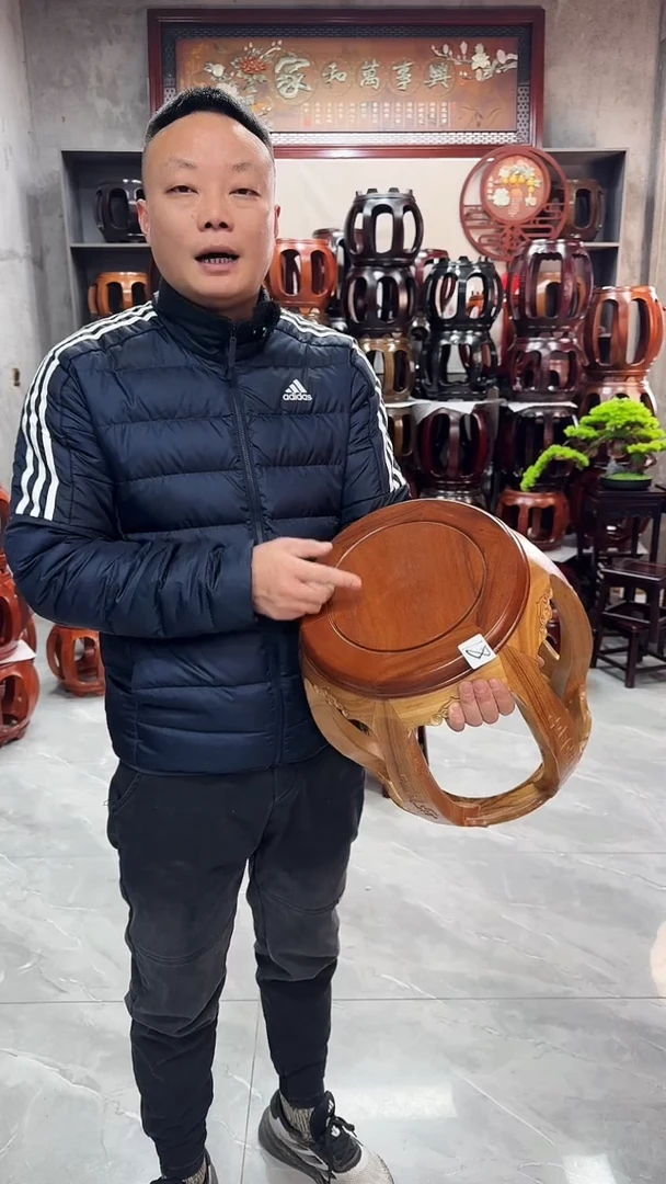 【闪购商品】花梨木类家具微瑕花梨木原木色雕花大号鼓凳18号