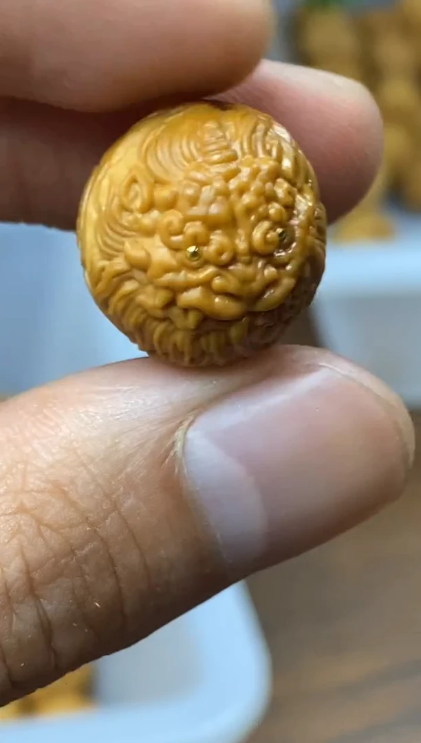 吊坠猴头核桃貔貅 镶嵌