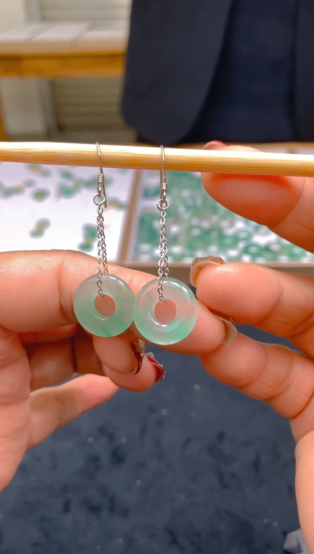 【闪购商品】石英质玉耳坠银S925镶嵌冰美人A货非洲翠，冰种