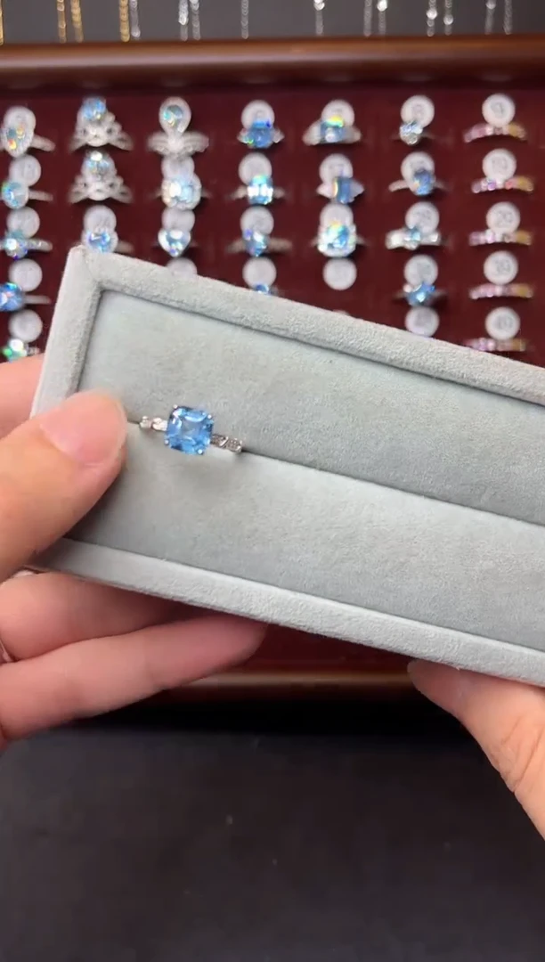 海蓝宝石戒指银S925镶嵌00000