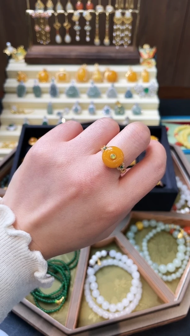 【闪购商品】蜜蜡裸石银S925镀金镶嵌平安扣戒指