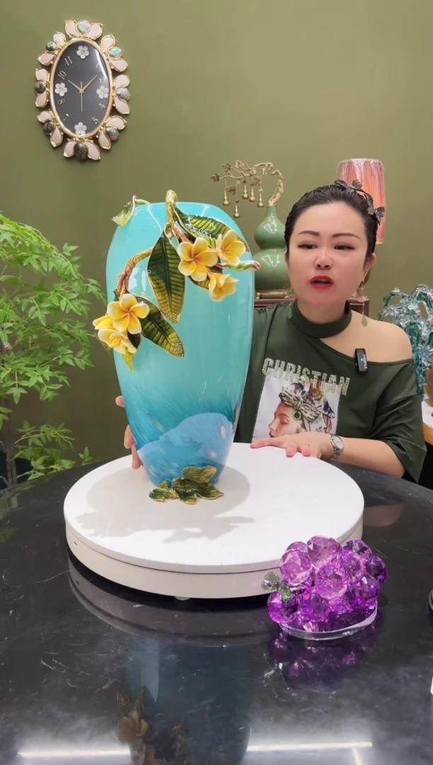 琉璃珐琅彩蝶恋花花瓶大号