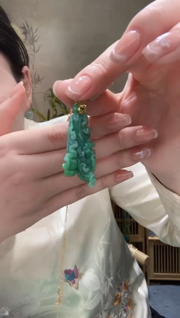 【闪购商品】翡翠颈饰未镶嵌吊坠