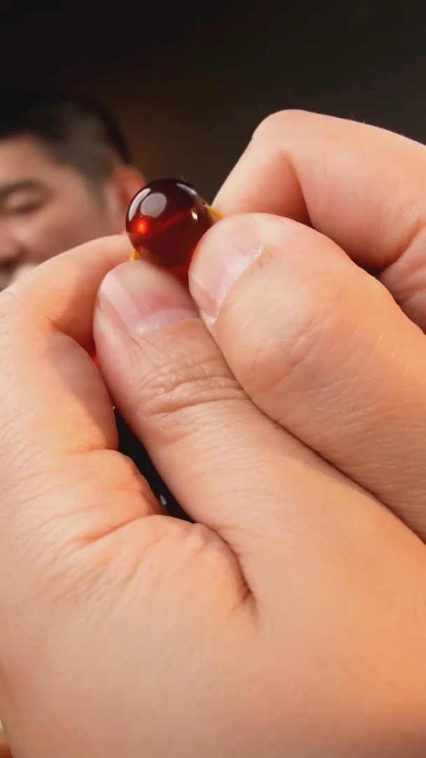 【闪购商品】琥珀裸石未镶嵌15+血珀单珠