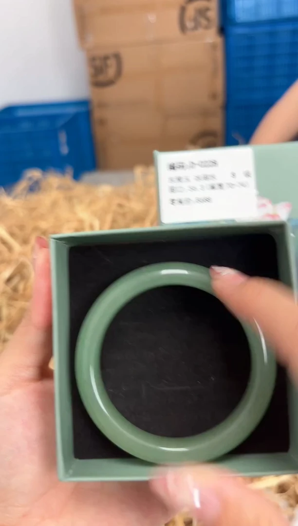 石英质玉手镯未镶嵌D-0228