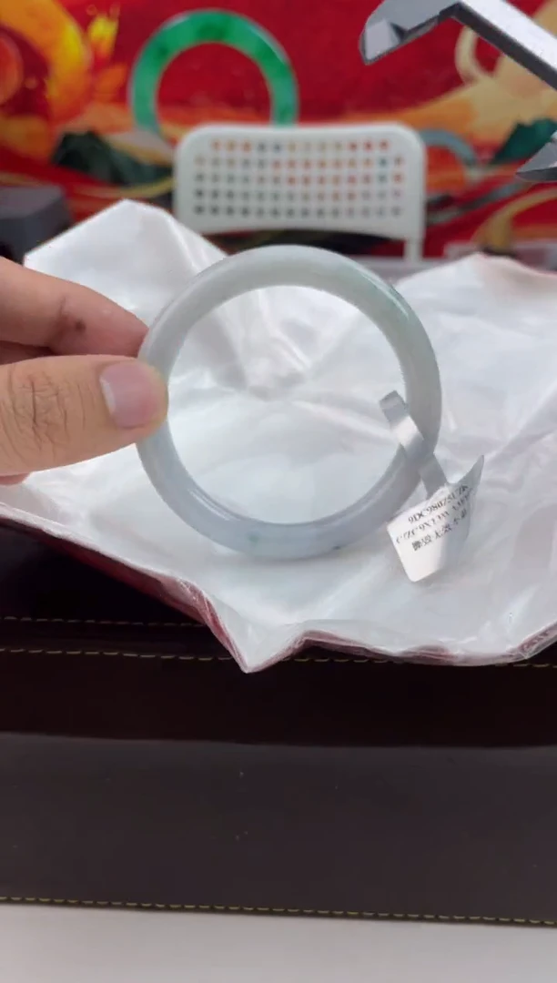 【闪购商品】翡翠手镯未镶嵌15翡翠手镯（微瑕）