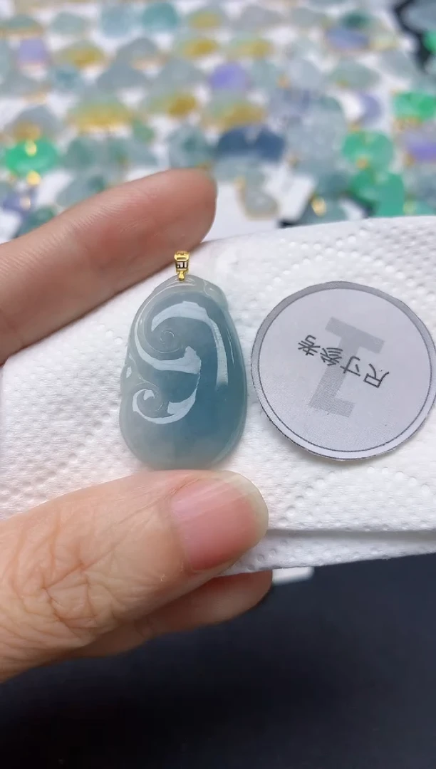 翡翠18K金镶嵌颈饰天然缅甸A货翡翠