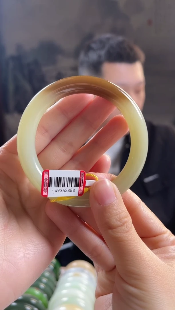 未镶嵌手镯和田玉58+圈口2888