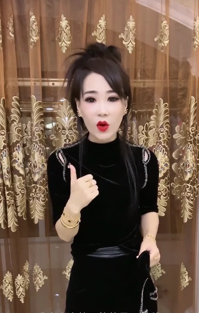 网红半高领长袖内搭打底衫女秋冬2025新款镂空内搭拼接显瘦上衣潮