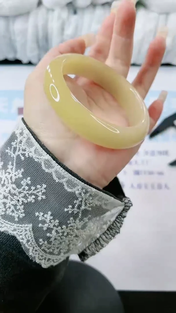 【闪购商品】石英质玉手镯未镶嵌多样性发货P415