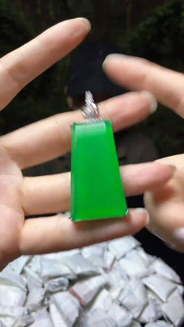 满色吊坠  所见即所得！