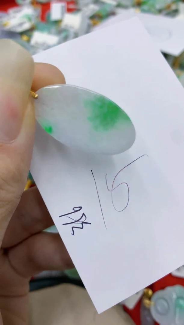 翡翠未镶嵌颈饰111111111111