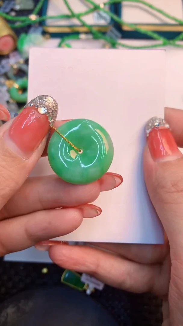 颈饰未镶嵌翡翠1