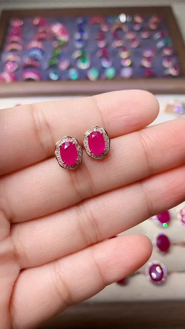 【闪购商品】红宝石耳饰银S925镶嵌000