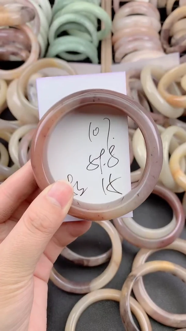 未镶嵌手镯石英质玉107