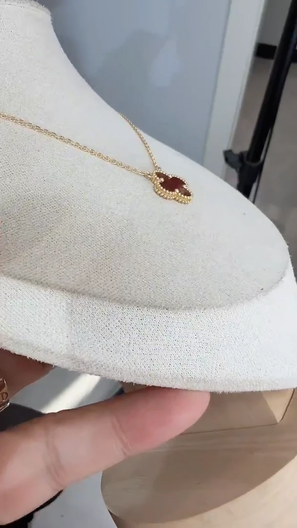 18K金镶嵌项链玛瑙/玉髓悟***୭红K黄项链