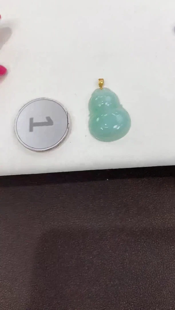 颈饰18K金镶嵌翡翠缅甸A货翡翠