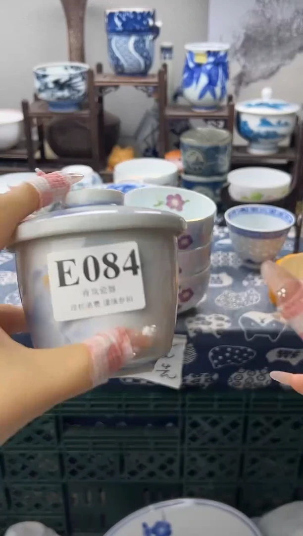 瓷片浅*。   E084