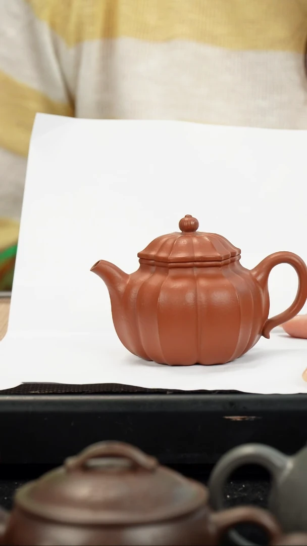 茶壶紫砂生砂朱泥筋纹莲子150