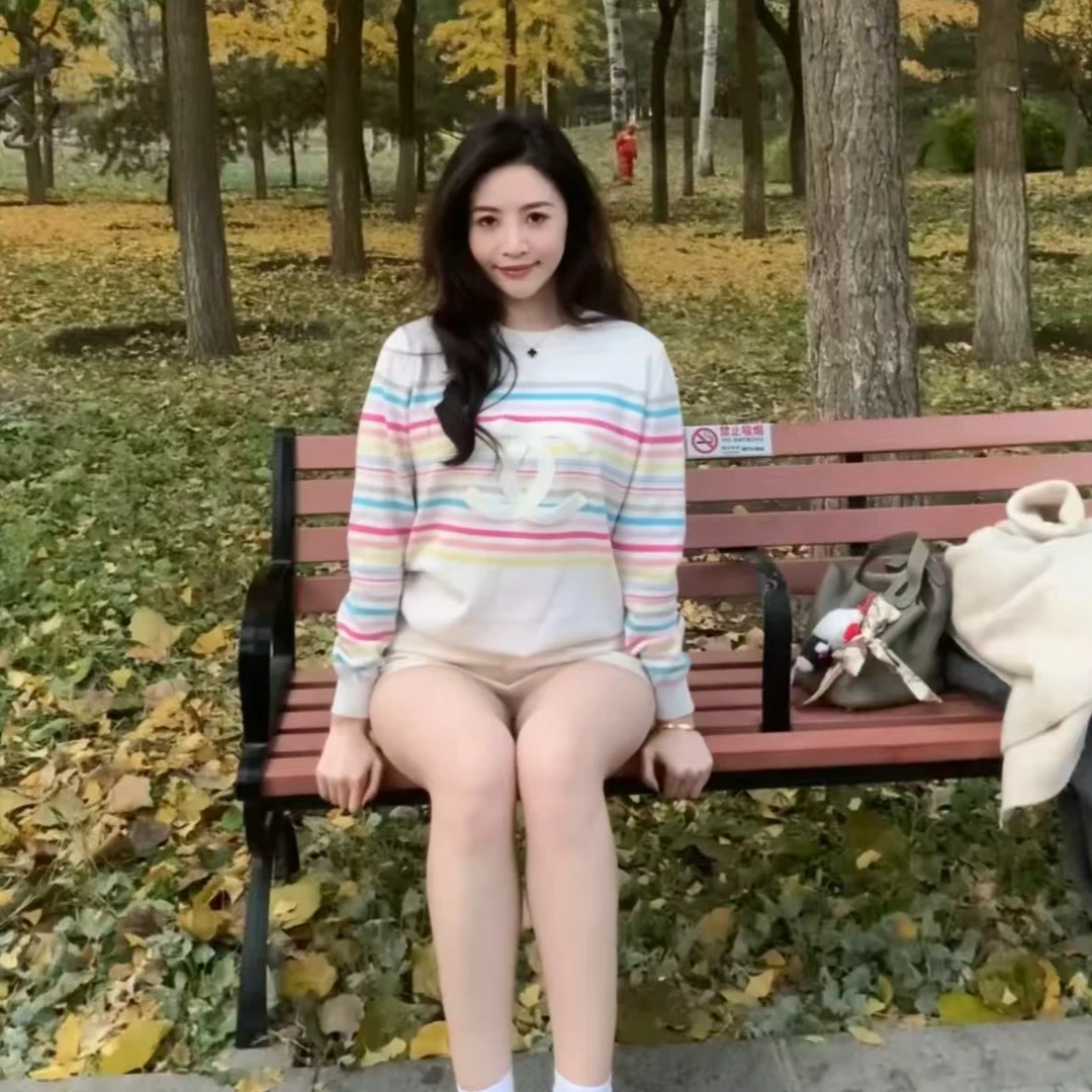 全新未使用 Chanel/香奈儿 彩虹条纹LOGO套头针织衫 白色/38