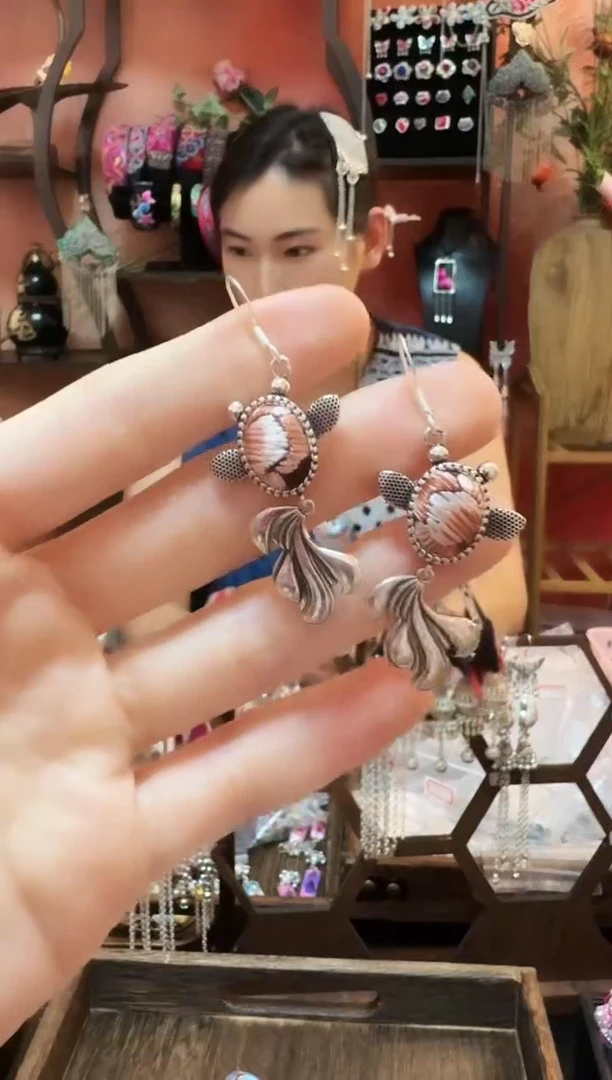 织绣云织谣民族风精美饰品   52