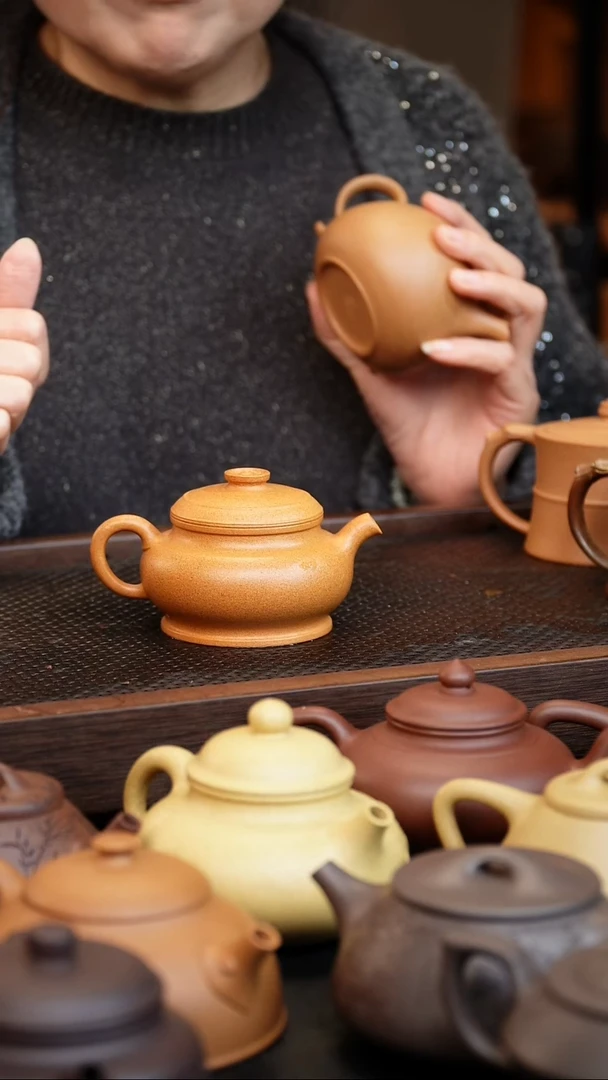 茶壶紫砂春颂金，黄金段泥，150毫升左右