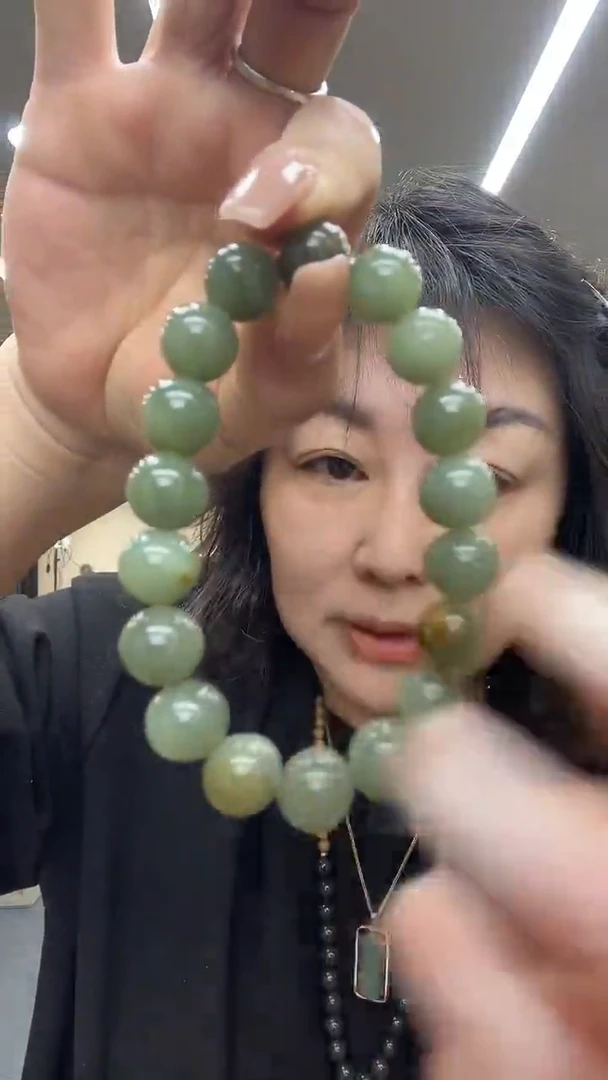 未镶嵌透闪石质玉挂件10手串