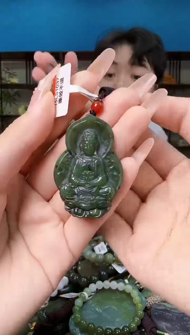 颈饰未镶嵌和田玉多样性发一