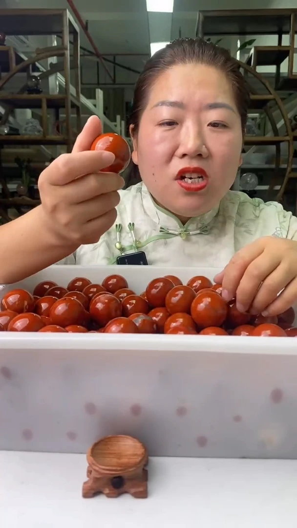 球未镶嵌水晶红碧 玉球D671多样性发其一70-80