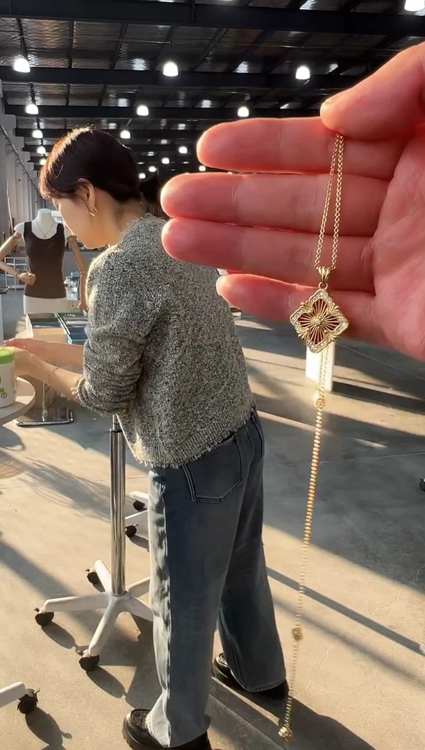 有机玻璃009红色莱俐家居11.21下午