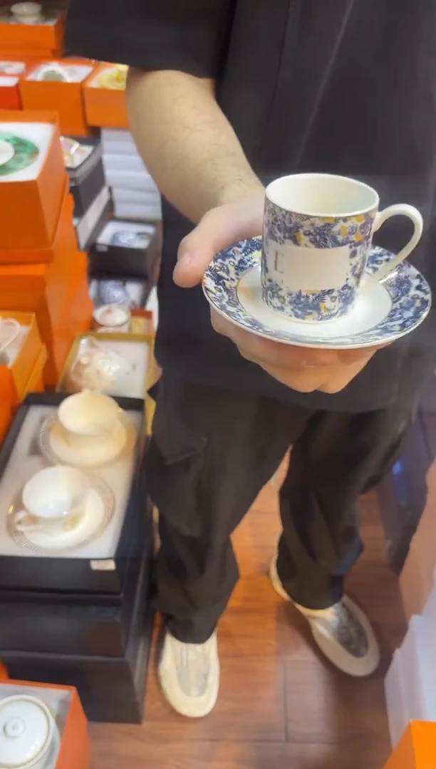 杯鸿辉家品牌瓷器，京东包邮！