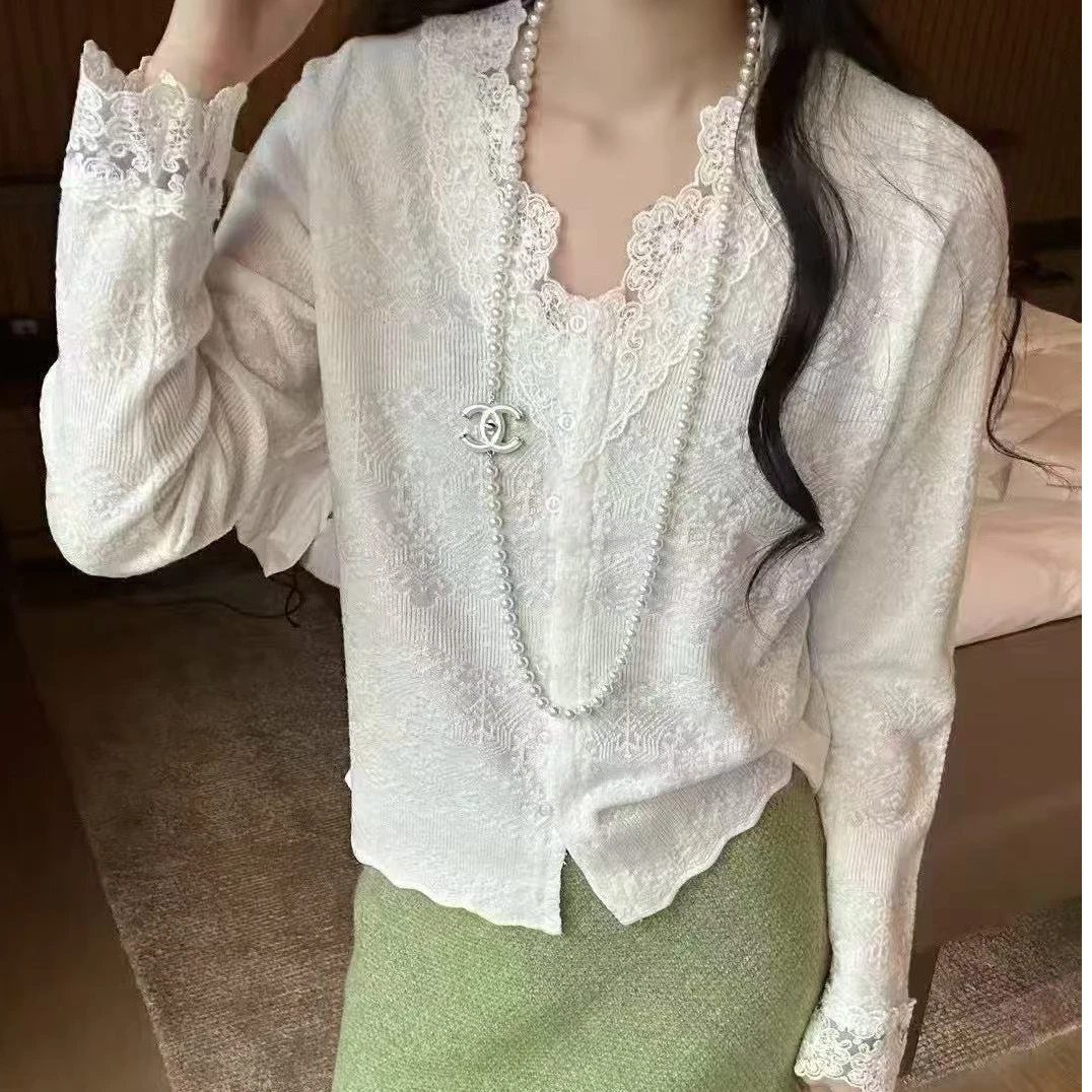 倩倩家蕾丝自留上衣